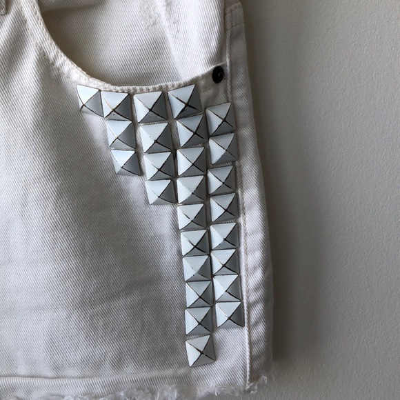 BDG Hight Rise Drew Cheeky White Shorts - Picture 3 of 5